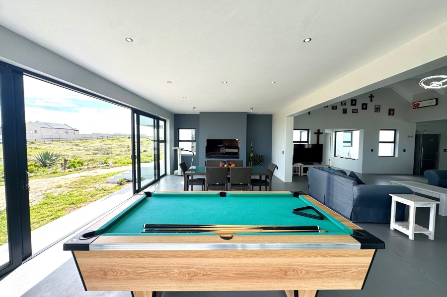 4 Bedroom Property for Sale in Olifantskop Western Cape